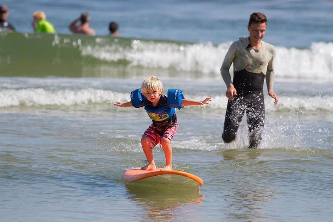 Florianopolis Weather in February: photo of surfing on Praia da Barra da Lagoa