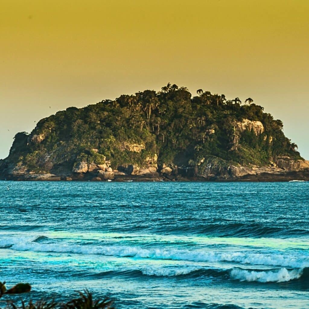 Scuba Diving in Brazil: The island of Ilha Grande